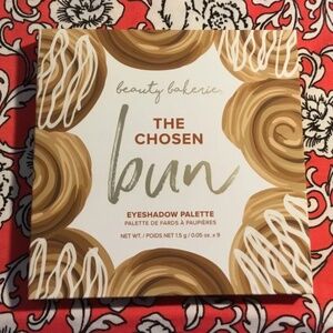 Beauty Bakerie~EYESHADOW PALETTE~The Chosen Bun